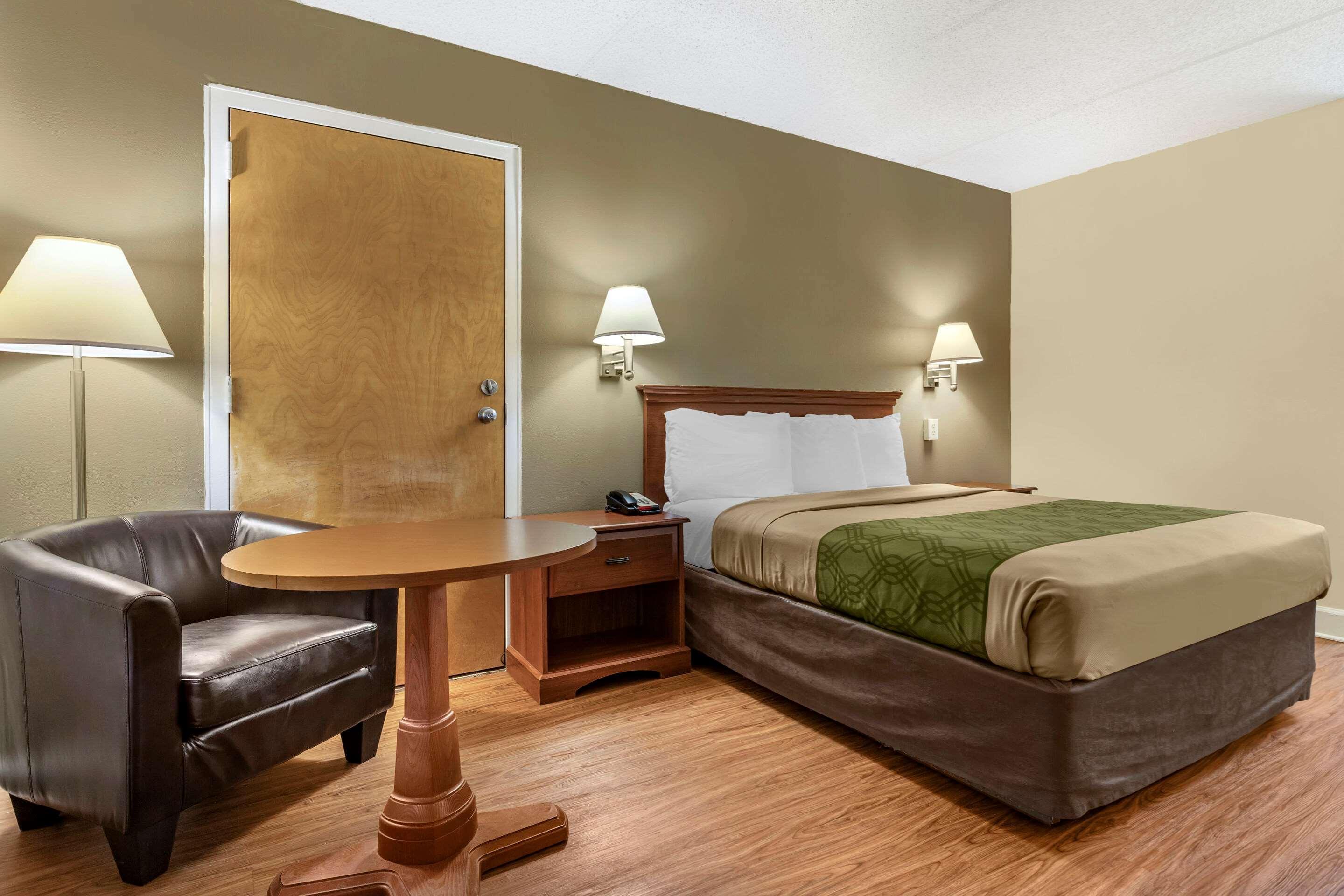 Econo Lodge Inn & Suites Lugoff Eksteriør bilde