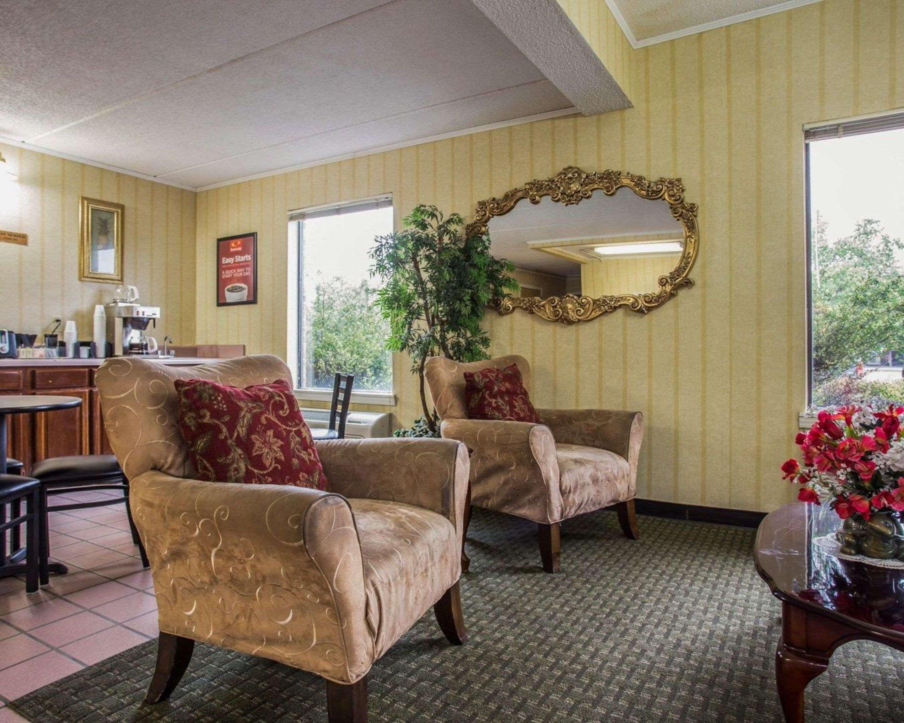 Econo Lodge Inn & Suites Lugoff Eksteriør bilde