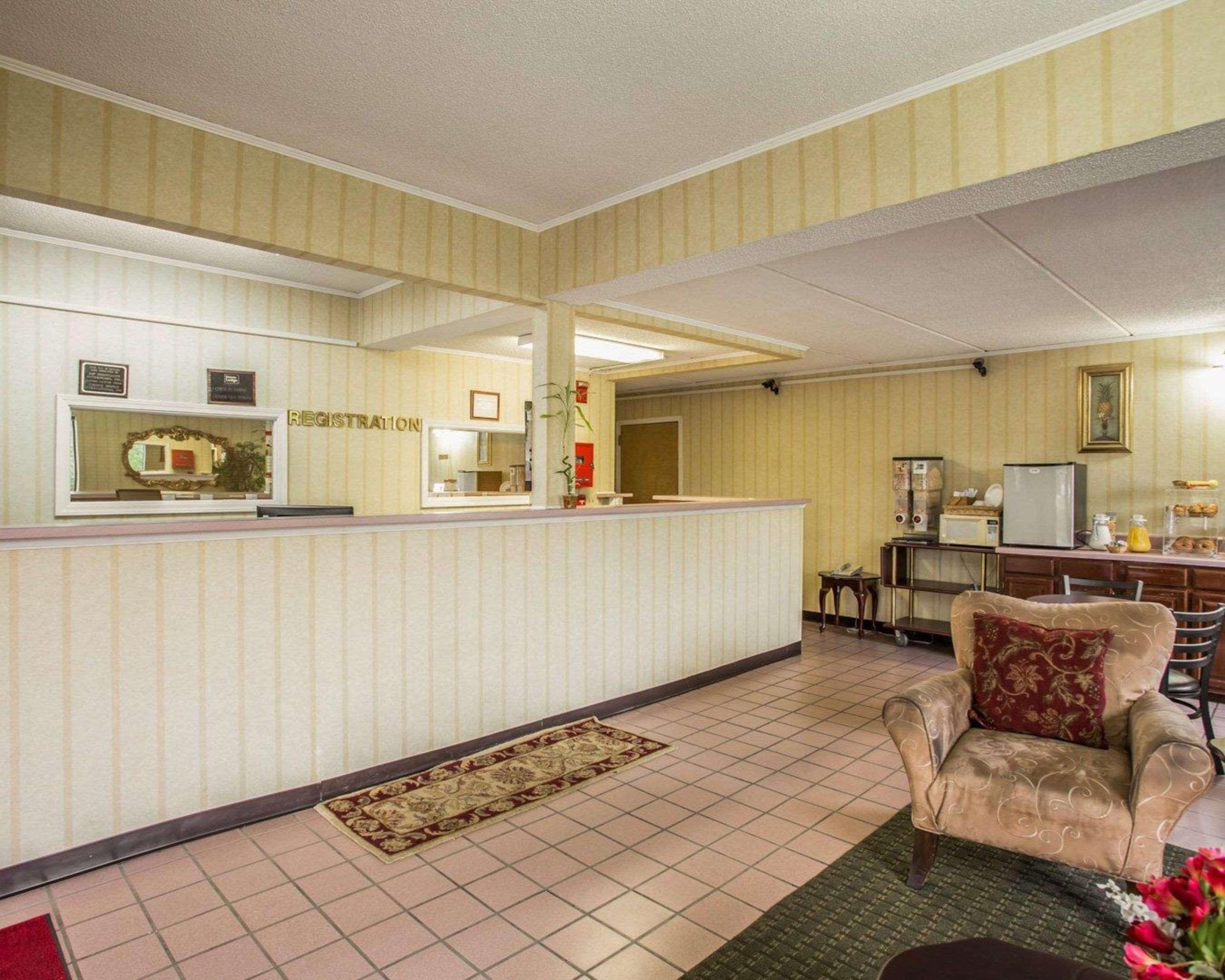 Econo Lodge Inn & Suites Lugoff Eksteriør bilde