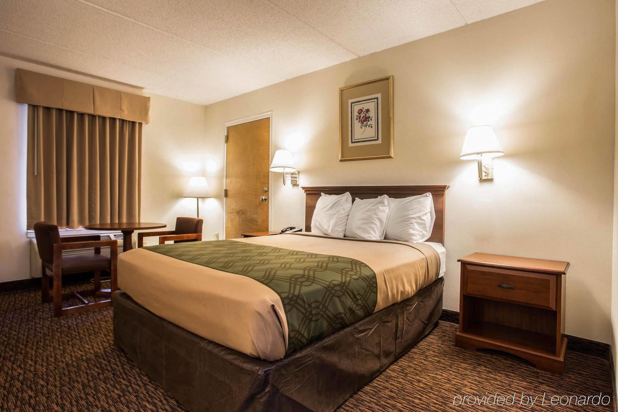 Econo Lodge Inn & Suites Lugoff Eksteriør bilde