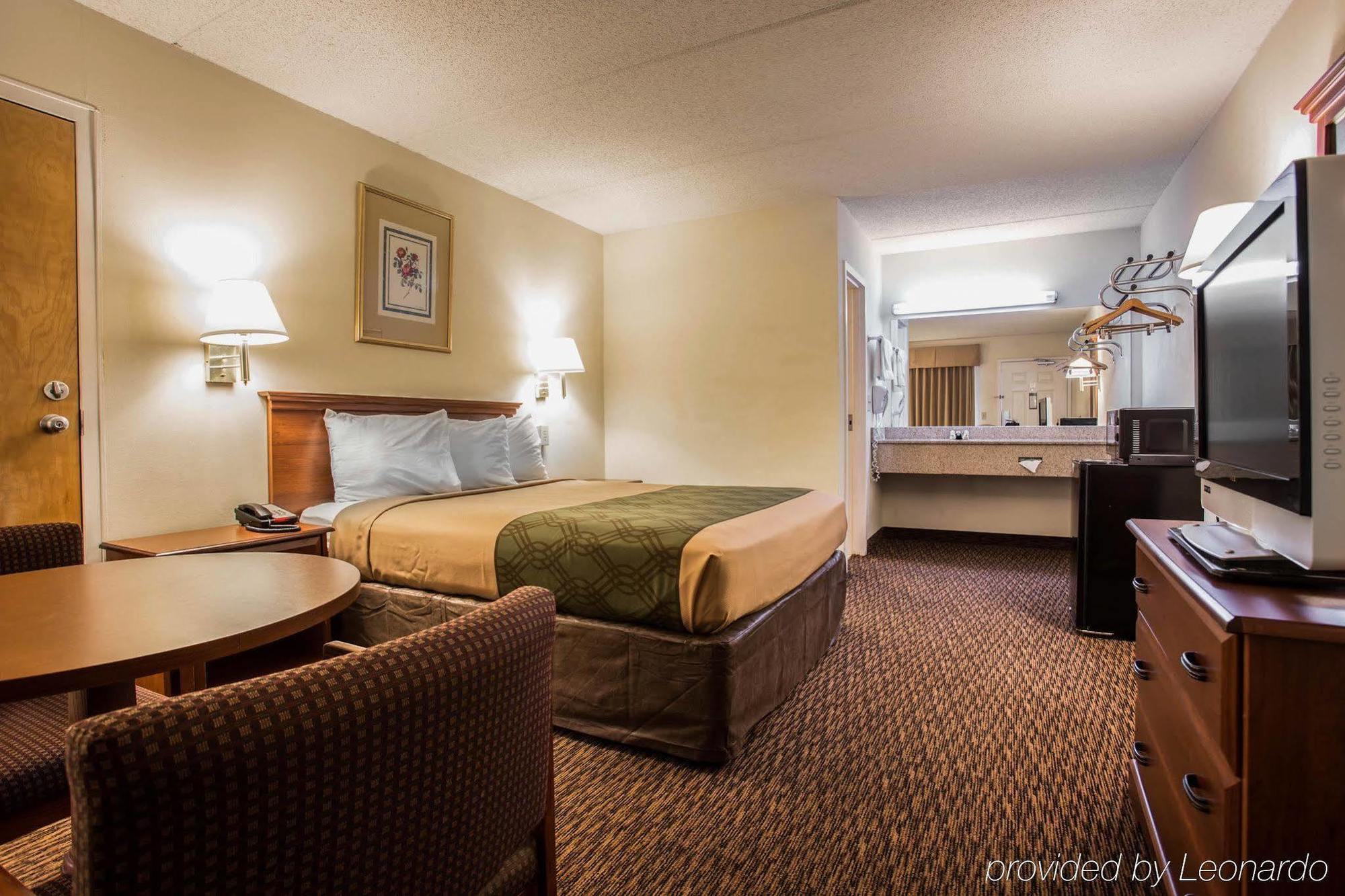 Econo Lodge Inn & Suites Lugoff Eksteriør bilde