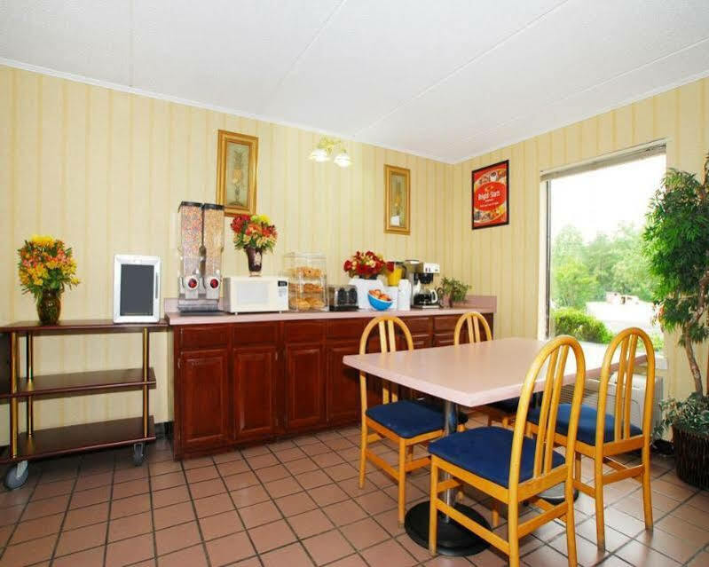 Econo Lodge Inn & Suites Lugoff Eksteriør bilde